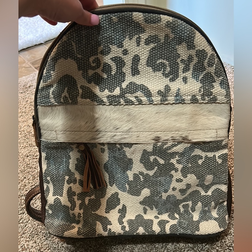 Myra backpack